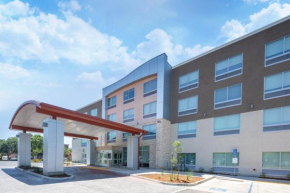 Holiday Inn Express & Suites Chico by IHG